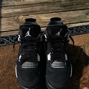 Jordan Men's Black and White Sneakers